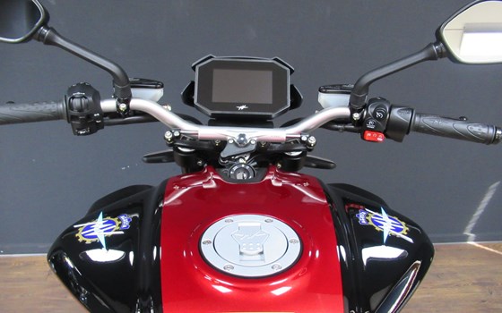 MV Agusta BRUTALE 800 RR SCHWARZ/ROT 2022 - Bild 8