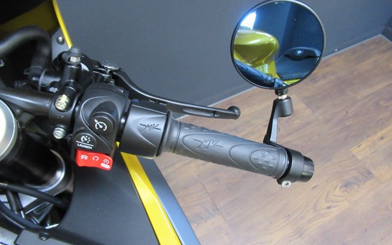 MV Agusta SUPERVELOCE 800 GELB 2022 - Bild 11