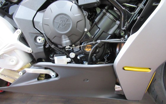 MV Agusta SUPERVELOCE 800 GELB 2022 - Bild 4