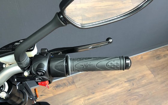 MV Agusta BRUTALE 800 RR SCHWARZ/Silber 2022 - Bild 11