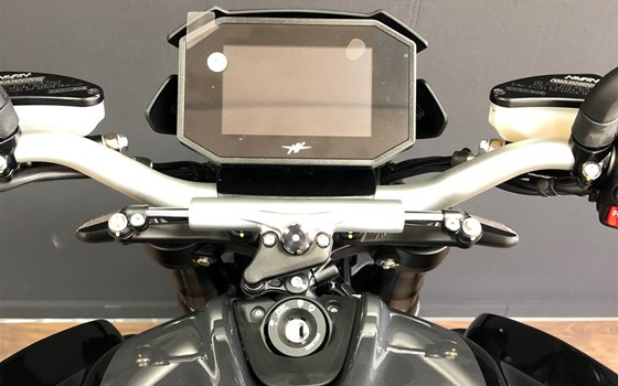 MV Agusta BRUTALE 800 RR SCHWARZ/Silber 2022 - Bild 12