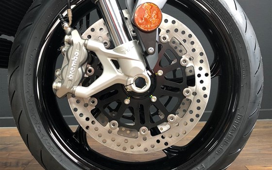 MV Agusta BRUTALE 800 RR SCHWARZ/Silber 2022 - Bild 3