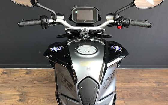 MV Agusta BRUTALE 800 RR SCHWARZ/Silber 2022 - Bild 9