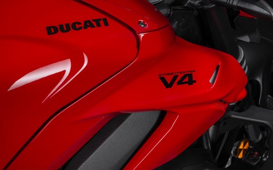 DUCATI STREETFIGHTER V4 S 2023 - Bild 4