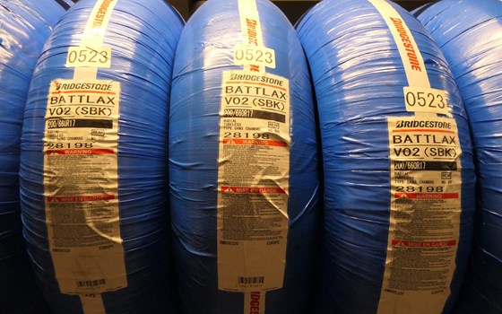 200/660 R 17 Bridgestone V02 - Bild 1 200/660 R 17 Bridgestone V02 - Bild 1