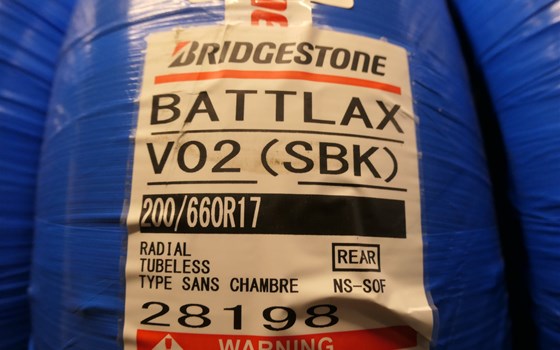 200/660 R 17 Bridgestone V02 - Bild 2 200/660 R 17 Bridgestone V02 - Bild 2