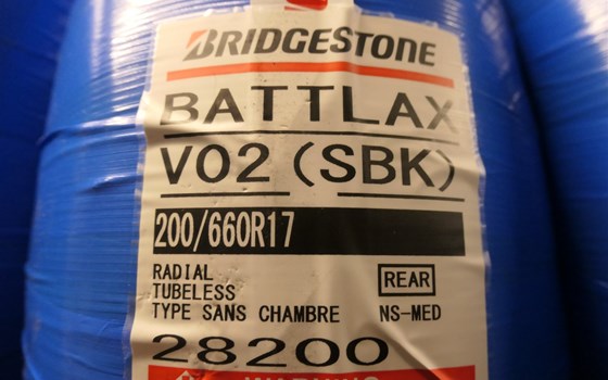 200/660 R 17 Bridgestone V02 - Bild 4 200/660 R 17 Bridgestone V02 - Bild 4