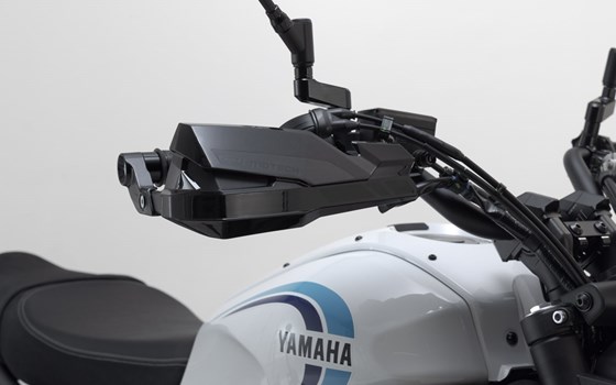 KOBRA Handprotektoren-Kit. Schwarz. Yamaha MT-07, MT-09, XSR700/900. - Bild 1 KOBRA Handprotektoren-Kit. Schwarz. Yamaha MT-07, MT-09, XSR700/900. - Bild 1