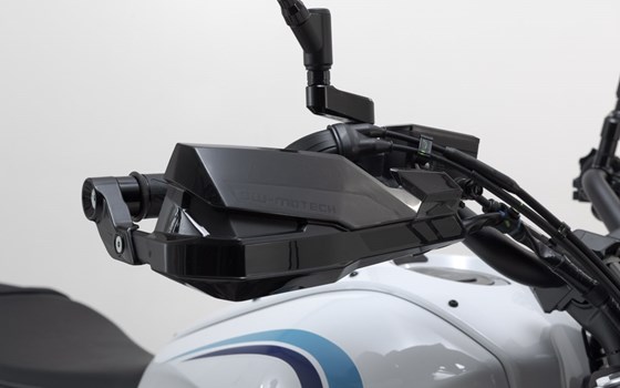 KOBRA Handprotektoren-Kit. Schwarz. Yamaha MT-07, MT-09, XSR700/900. - Bild 2