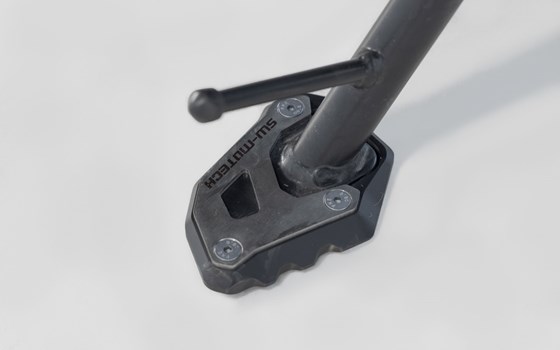 Seitenständerfuß-Verbreiterung. Schwarz/Silbern. Moto Morini X-Cape 650 (21-). - Bild 3