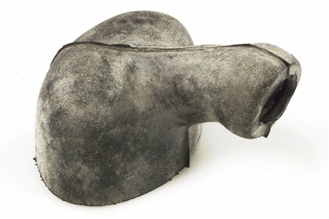 Marke: SIP SPAREPARTS Artikelname: Gummikappe, Zündspule, schräg nach vorne für Vespa 150 VL1T-3T/VB1T/GS VS1T-5T