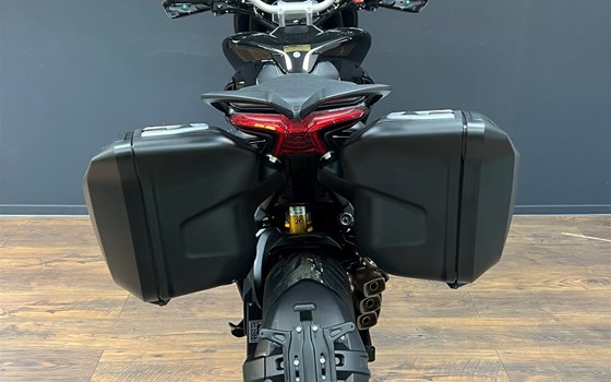 MV AGUSTA TURISMO VELOCE LUSSO SCS 2023 - Bild 8