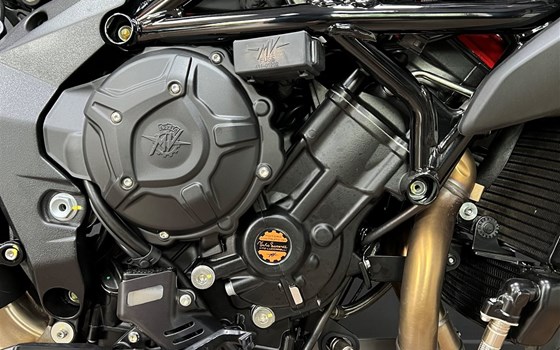 MV Agusta Dragster 800 RR Rot/Schwarz SCS 2022 - Bild 3