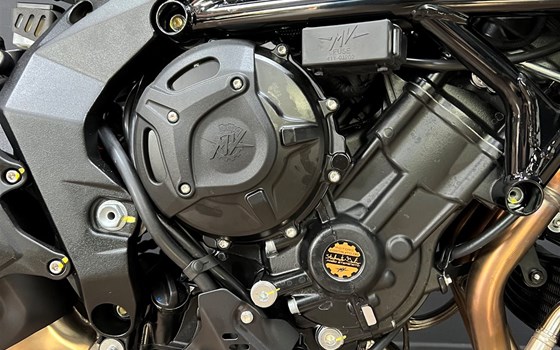 MV Agusta BRUTALE 800 R black 2023 - Bild 8