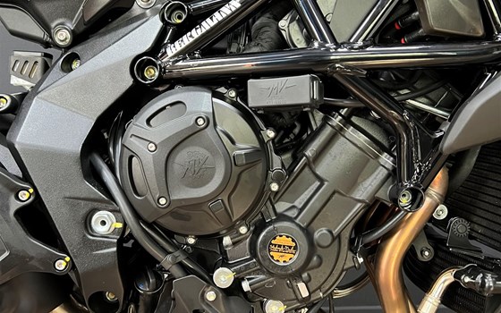 MV Agusta BRUTALE 800 R black 2023 - Bild 9