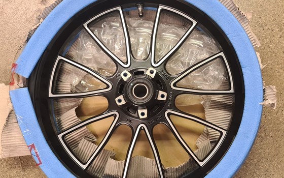 Ducati Diavel Räder/Felgensatz - Bild 2