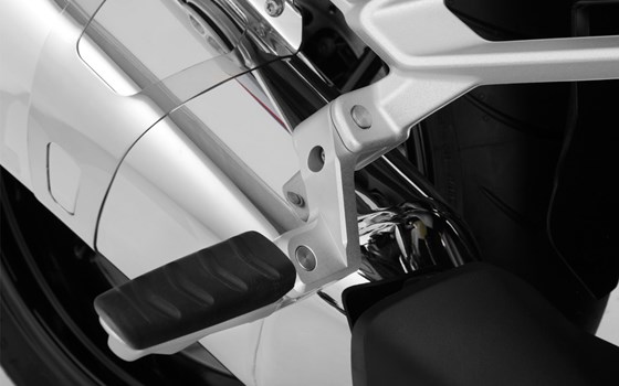 Beifahrerrastenverlegung- silber - Bild 1