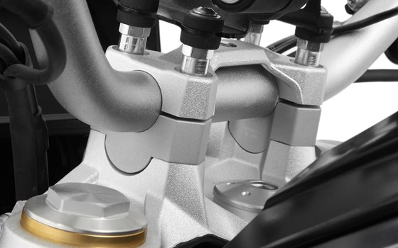 Lenkererhöhung ERGO für Modelle mit BMW Navi - silber - 20mm - Bild 1 Lenkererhöhung ERGO für Modelle mit BMW Navi - silber - 20mm - Bild 1