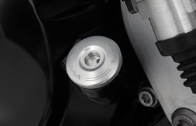 Sicherheits-Ölstopfen mit Peilstab- silber