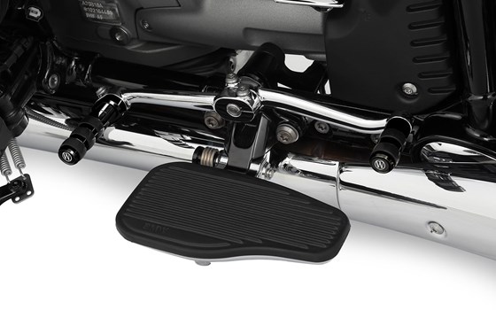 R 18-Schalthebelverlängerung für Modelle mit Trittbrett - schwarz - hinten - Bild 3 R 18-Schalthebelverlängerung für Modelle mit Trittbrett - schwarz - hinten - Bild 3