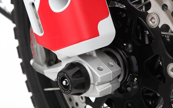 Achs-Schutzpads DOUBLESHOCK DesertX (Discovery) - schwarz - vorne - Bild 2