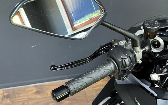 MV Agusta BRUTALE 1000 RS grey 2024 - Bild 8