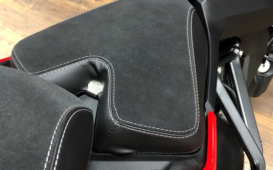 MV Agusta BRUTALE 1000 RS red 2024 - Bild 10