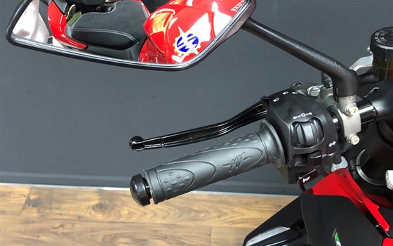 MV Agusta BRUTALE 1000 RS red 2024 - Bild 11