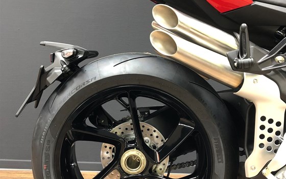 MV Agusta BRUTALE 1000 RS red 2024 - Bild 2