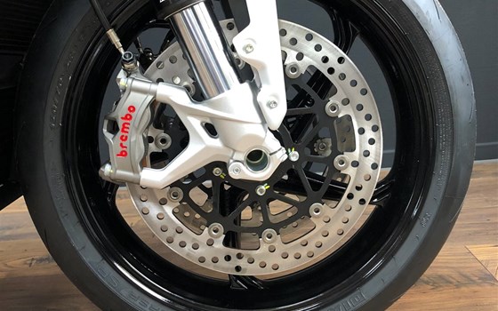 MV Agusta BRUTALE 1000 RS red 2024 - Bild 4