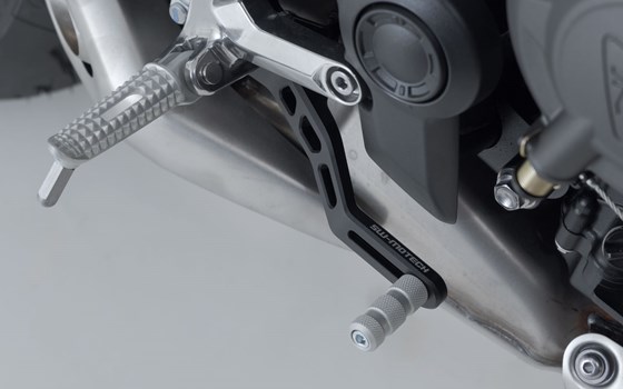 Fußbremshebel. Triumph Trident 660 (21-). - Bild 4