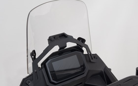 Navi-Halter im Cockpit. Schwarz. Honda XL750 Transalp (22-24). - Bild 3