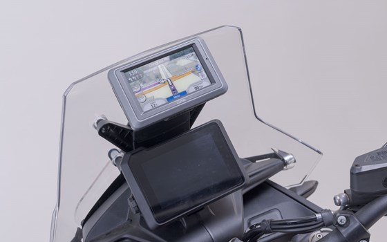 Navi-Halter im Cockpit. Schwarz. KTM 890 Adv (22-), 890 SM T (23-). - Bild 1