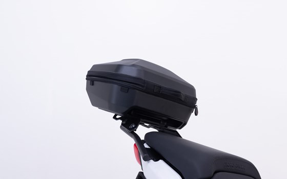 STREET-RACK Gepäckträger. Schwarz. Moto Guzzi V100 Mandello/S (22-). - Bild 5