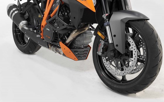 Bugspoiler. Orange/Schwarz. KTM 1290 Super Duke R / GT. - Bild 2 Bugspoiler. Orange/Schwarz. KTM 1290 Super Duke R / GT. - Bild 2