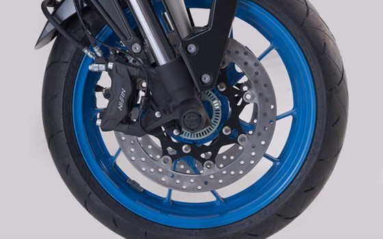 Sturzpad-Kit für Vorderachse. Schwarz. Suzuki GSX-8S/8R (22-),V-Strom 800 (22-). - Bild 2