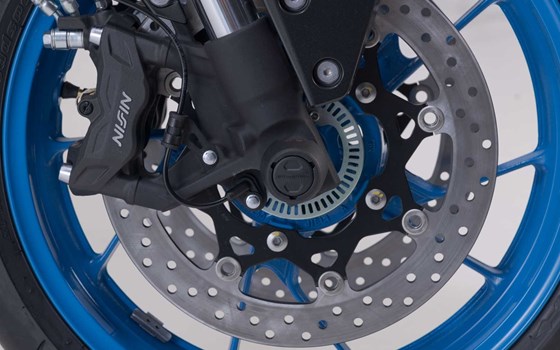 Sturzpad-Kit für Vorderachse. Schwarz. Suzuki GSX-8S/8R (22-),V-Strom 800 (22-). - Bild 3