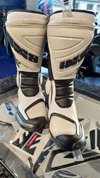 Stiefel 39 ESTORIL weiß-schwarz Stiefel 39 ESTORIL weiß-schwarz