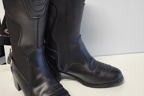 Marke: HELD Artikelname: Schuh Lesslie Gr.39