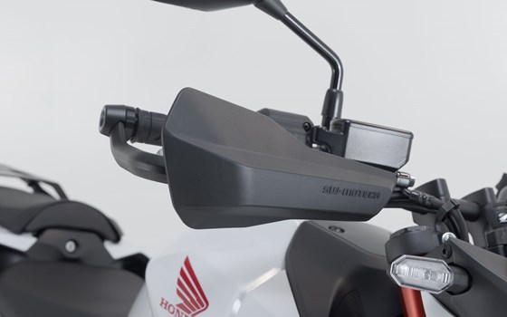 Sport Handprotektoren-Kit. Schwarz. Honda CB750 Hornet (22-). - Bild 3