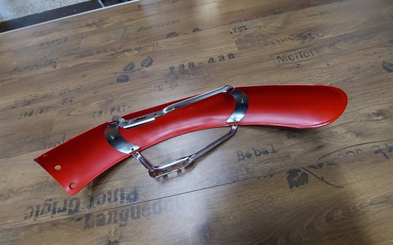 Kotflügel vorne rot org. Honda - Bild 3