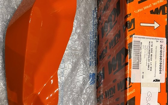 MASKENSPOILER LINKS ORANGE Duke 125 - Bild 2