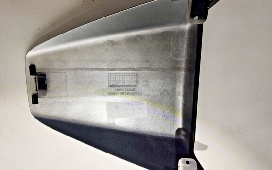 Abeckung Sitz hinten - COWL,SINGLE SEAT - Honda VFR 800 INTERCEPTOR - Bild 2