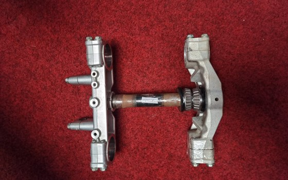 Suzuki RMZ 450 Gabelbrücke gebraucht - Bild 2