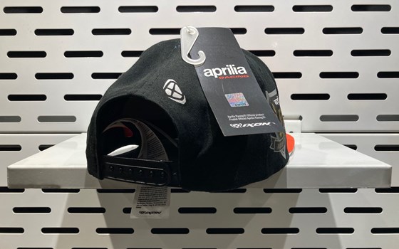 Aprilia Racing Cap in den Farben schwarz und rot - 607142M - Bild 4