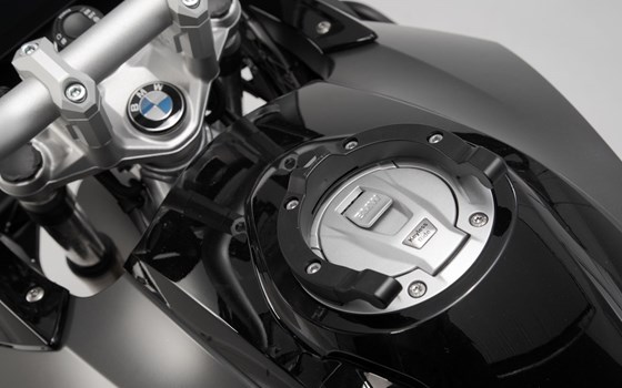 ION Tankring. Schwarz. BMW R 1300 GS (23-). - Bild 3