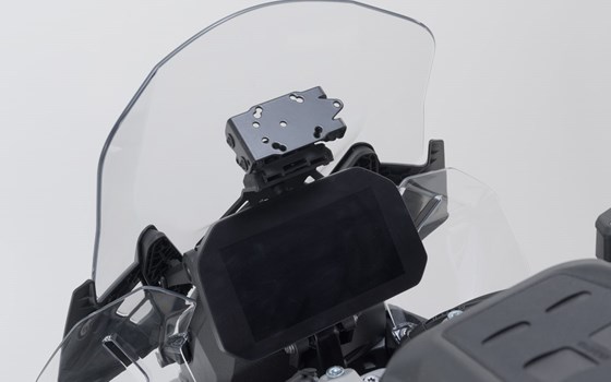 Navi-Halter im Cockpit. Schwarz. BMW R 1300 GS (23-) / Adventure (24-). - Bild 1