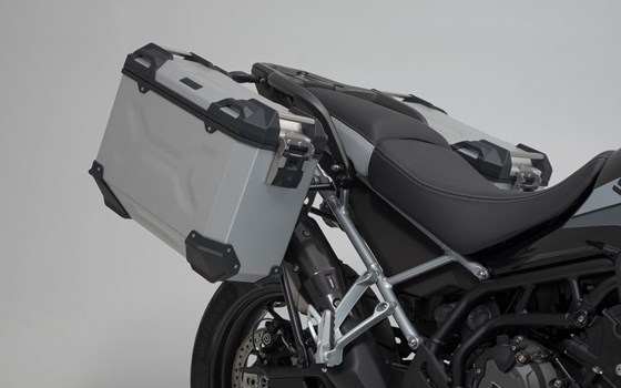 TRAX ADV Alukoffer-System + Akrapovic. Silbern. 45/37 l. Triumph Tiger 900 (19-23). - Bild 3