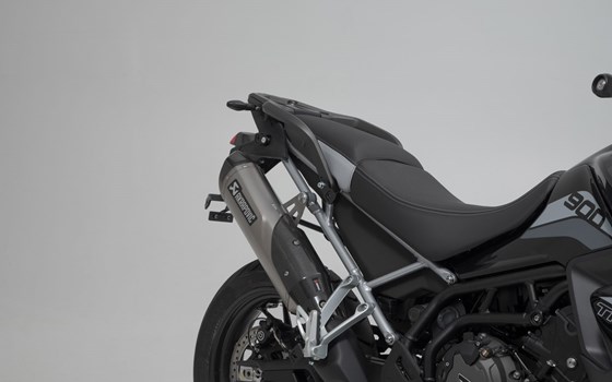 TRAX ADV Alukoffer-System + Akrapovic. Silbern. 45/37 l. Triumph Tiger 900 (19-23). - Bild 5