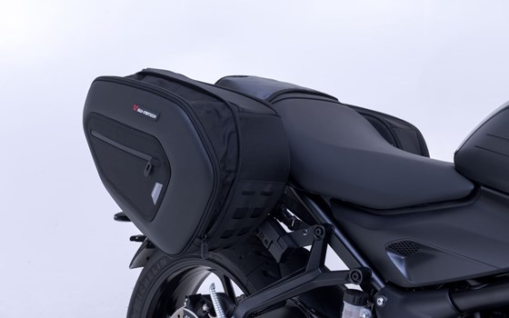 PRO BLAZE H Satteltaschen-Set. Schwarz. Triumph Trident 660 / Daytona 660. - Bild 4